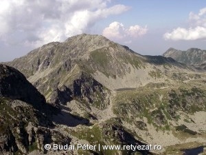 A Bukura-csúcs tömbje észak felől