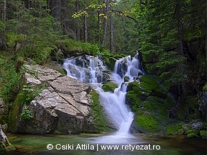 Vízesés a Pietrele-patakon