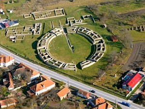 A római kolónia romjai légifelvételen A római kolónia romjai légifelvételen